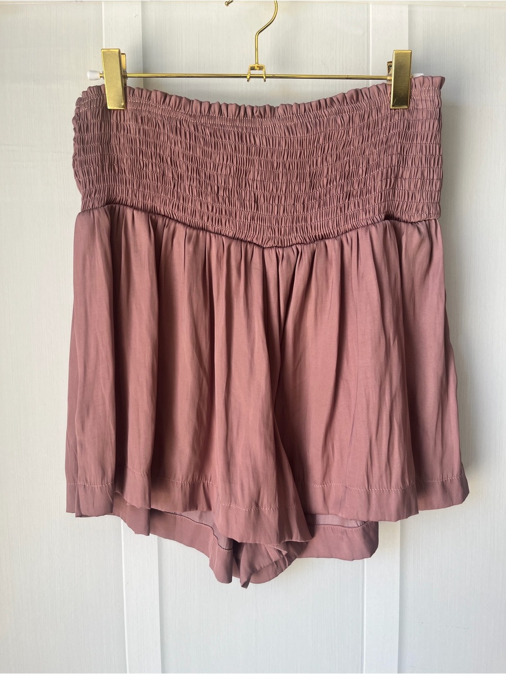 TCEC Rose Mauve Smocked-Waist Flow Shorts